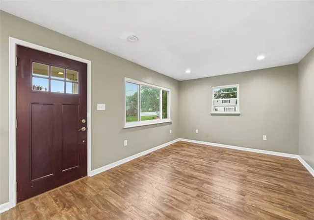 3rd image of 2114 Meadow Ln, Scott Twp, PA 15220 | MLS# 1765995