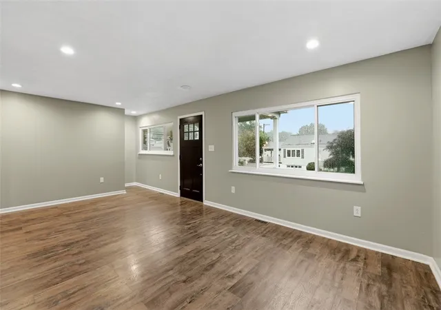 5th image of 2114 Meadow Ln, Scott Twp, PA 15220 | MLS# 1765995
