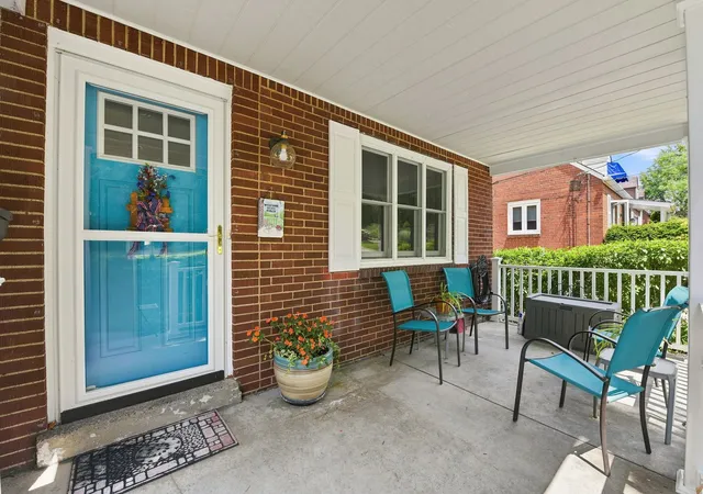 2nd image of 1224 Raven Dr, Scott Twp, PA 15243 | MLS# 1766281