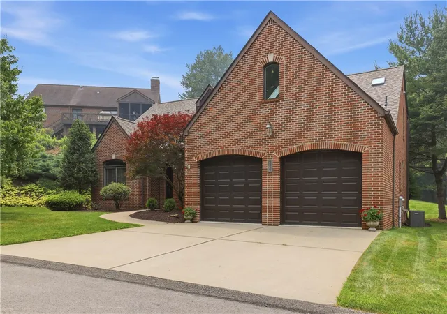 2nd image of 4227 Haut Brion Ct, Hampton, PA 15101 | MLS# 1765945