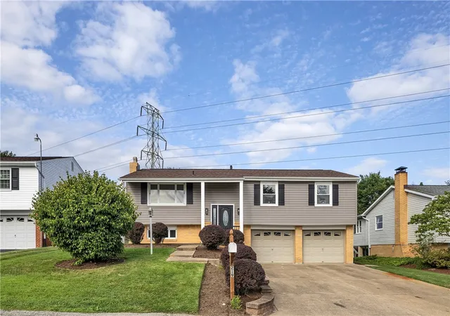 37th image of 219 Darlan Hill Dr, Plum Boro, PA 15239 | MLS# 1766325