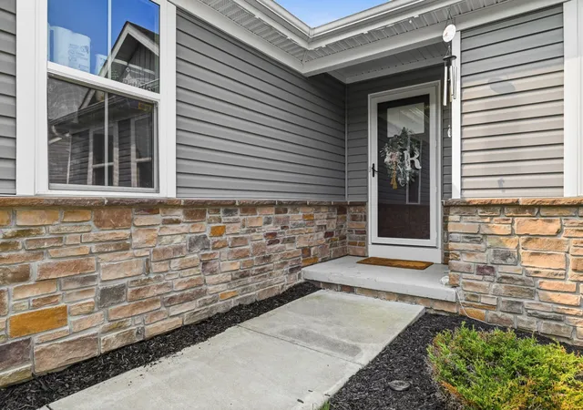 3rd image of 115 Touchstone Court, Lancaster Twp, PA 16037 | MLS# 1766324