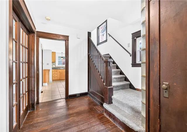 2nd image of 609 7th St, Charleroi Boro, PA 15022 | MLS# 1765988