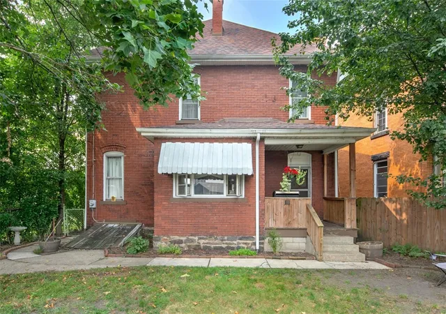 Photo 3 of Single family home for sale at 111 W Fayette St, Connellsville, PA 15425 | MLS# 1766262 | Listing updated on 2026-07-23