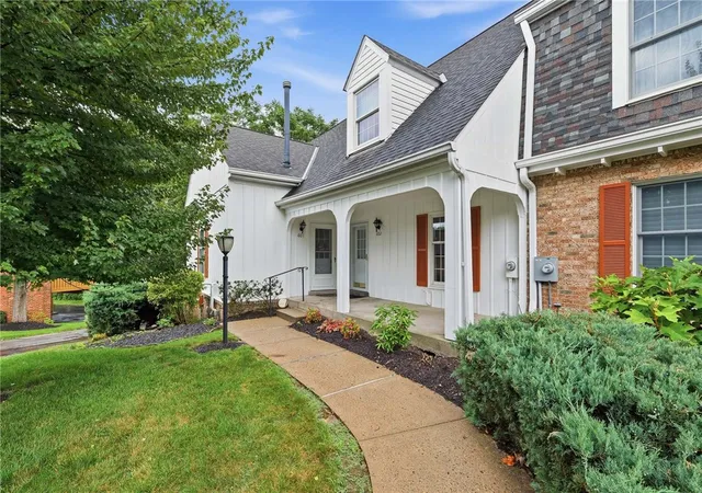1st image of 1830 Foxcroft Ln #601, Mc Candless, PA 15101 | MLS# 1766242