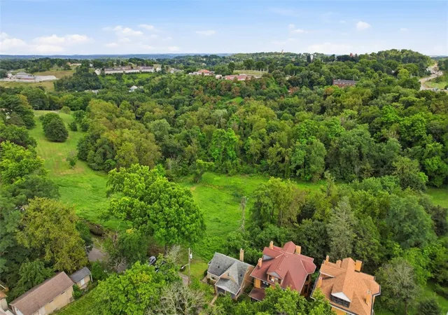 32nd image of 7 Alamac Ave, West View, PA 15229 | MLS# 1765910