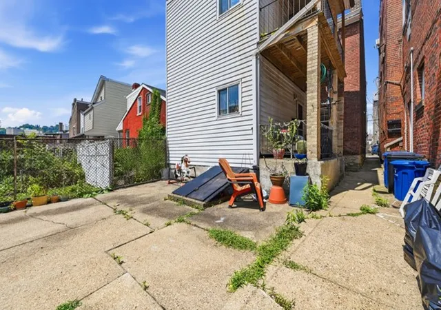 5th image of 443 Cedarville St, Bloomfield, PA 15224 | MLS# 1766396