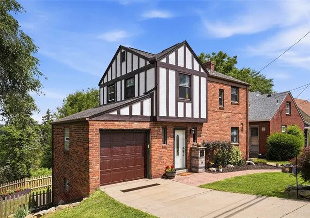 2nd image of 49 Audrey Dr, Pleasant Hills, PA 15236 | MLS# 1766181