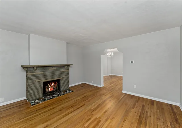 2nd image of 967 Mccormick Ln, Pittsburgh, PA 15226 | MLS# 1766022