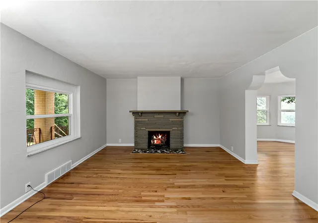 3rd image of 967 Mccormick Ln, Pittsburgh, PA 15226 | MLS# 1766022
