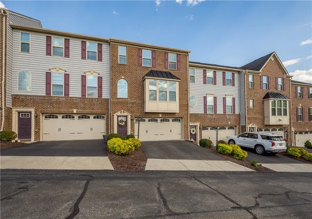 3rd image of 506 Aprilmae Way, Pittsburgh, PA 15237 | MLS# 1766405