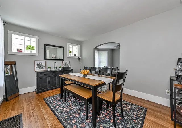 5th image of 921 Baldwin St, Castle Shannon, PA 15234 | MLS# 1766417