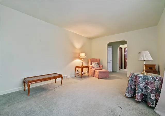 5th image of 1022 Willow Dr, Ross Twp, PA 15237 | MLS# 1766175