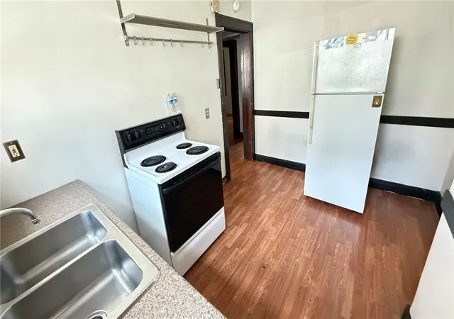 Listing Photo 5 - Condo for sale in building located at 1205 Tennessee Ave, Dormont, PA 15216