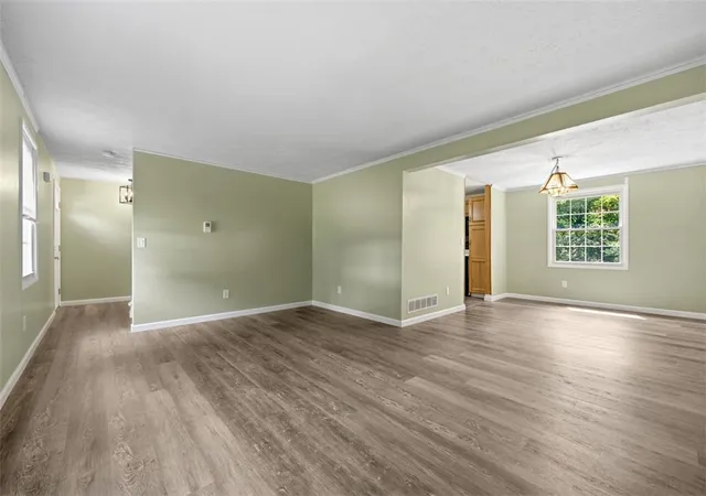 3rd image of 1446 Balsam Dr, Allison Park, PA 15101 | MLS# 1766441