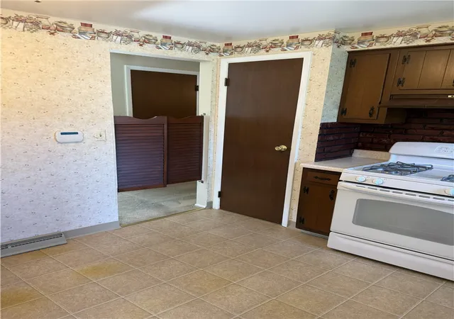 3rd image of 24 Fosterville, Hempfield Twp, PA 15601 | MLS# 1766290