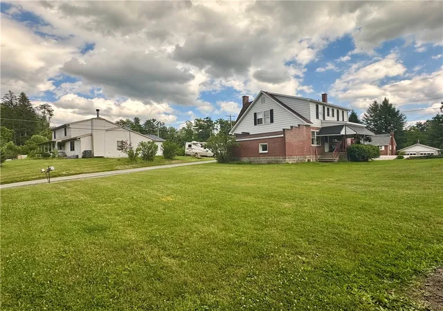 Photo 3 of Single family home for sale at 427 Route 271, Ligonier, PA 15658 | MLS# 1766477 | Listing updated on 2026-07-24