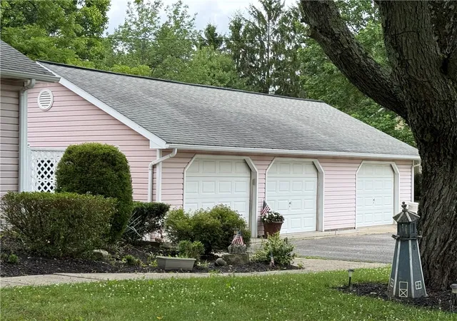 Photo 3 of Single family home for sale at 5122 Mccandless Rd, Center Twp, PA 16001 | MLS# 1766462 | Listing updated on 2026-08-31