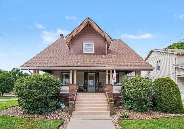 1st image of 310 Glen Ave, Ellwood City, PA 16117 | MLS# 1766506