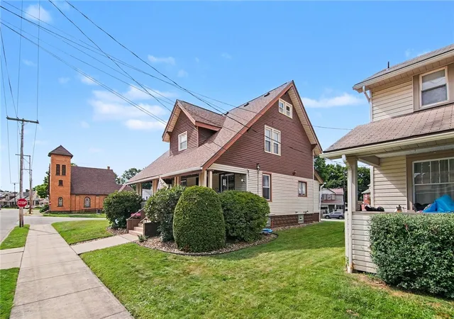 2nd image of 310 Glen Ave, Ellwood City, PA 16117 | MLS# 1766506