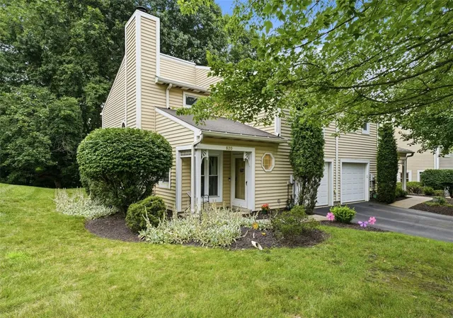 3rd image of 620 Brighton Woods Road, Brighton Heights, PA 15212 | MLS# 1766495
