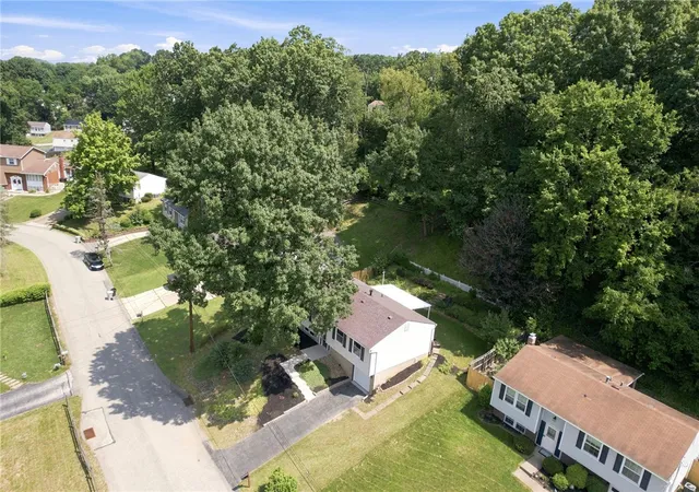 Photo 3 of Single family home for sale at 1613 Shawmut Dr, Shaler, PA 15116 | MLS# 1766295 | Listing updated on 2026-08-02