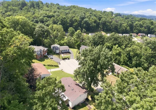 Photo 4 of Single family home for sale at 1613 Shawmut Dr, Shaler, PA 15116 | MLS# 1766295 | Listing updated on 2026-08-02
