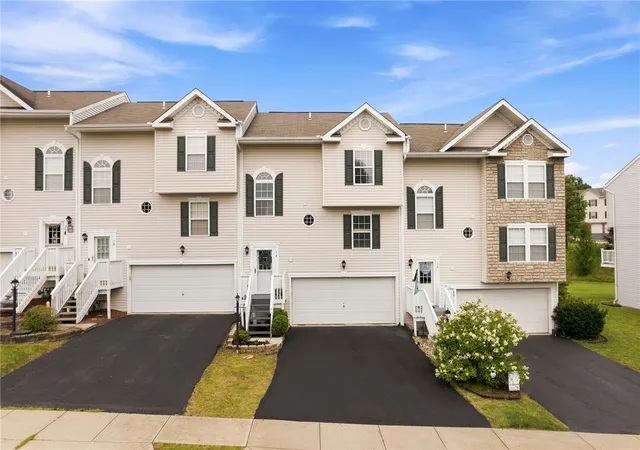 3rd image of 16 Cinque Terra Pl, Finleyville, PA 15332 | MLS# 1766490