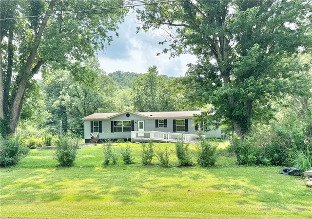 Photo 1 of Single family home for sale at 955 S Bridge Rd, South Franklin, PA 15329 | MLS# 1766512 | Listing updated on 2026-08-01