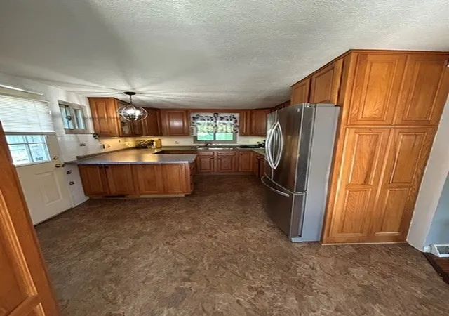2nd image of 140 Autumn Dr, Twp Of But Se, PA 16001 | MLS# 1766458
