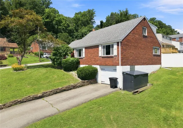 1st image of 86 Glenview Ave, City Of Greensburg, PA 15601 | MLS# 1766542