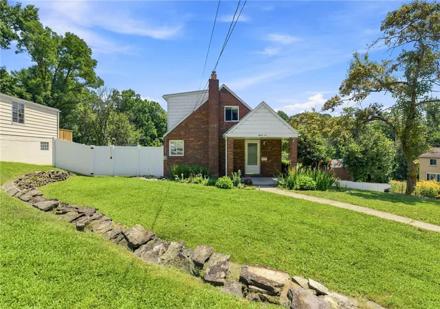 3rd image of 86 Glenview Ave, City Of Greensburg, PA 15601 | MLS# 1766542