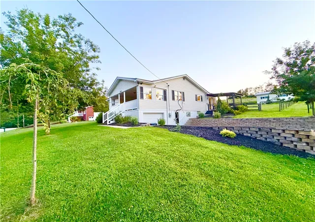 Photo 3 of Single family home for sale at 1285 Harrison City Export Rd, Jeannette, PA 15644 | MLS# 1766510 | Listing updated on 2026-07-26