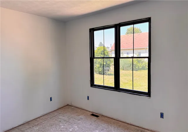 Photo 3 of Single family home for sale at 206 Fairview, Uniontown, PA 15401 | MLS# 1766562 | Listing updated on 2026-07-26