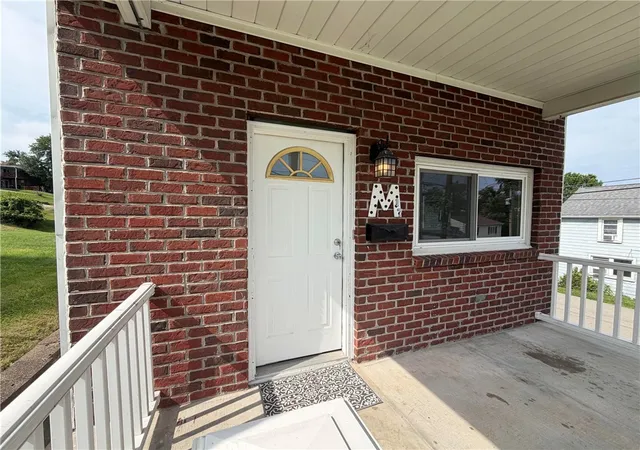 3rd image of 17 Columbus St, Belle Vernon, PA 15012 | MLS# 1766318