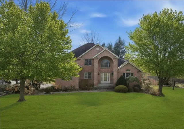 2nd image of 1000 Fawn Valley Dr, Cecil, PA 15317 | MLS# 1766552