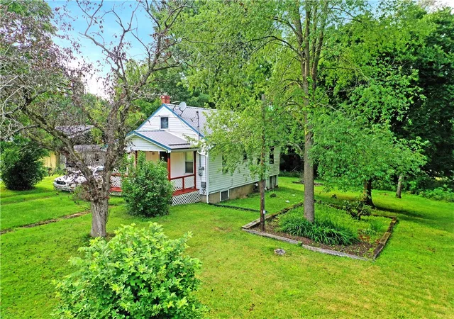 2nd image of 30 Gruber Rd, Hempfield Twp, PA 16130 | MLS# 1766577