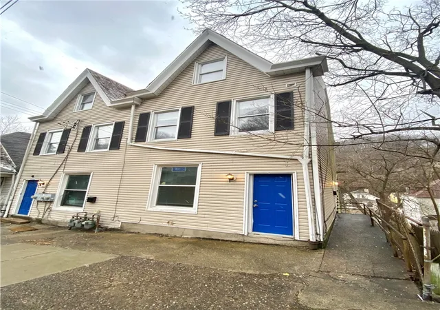 4th image of 910 Smithton Ave, Pittsburgh, PA 15212 | MLS# 1766028