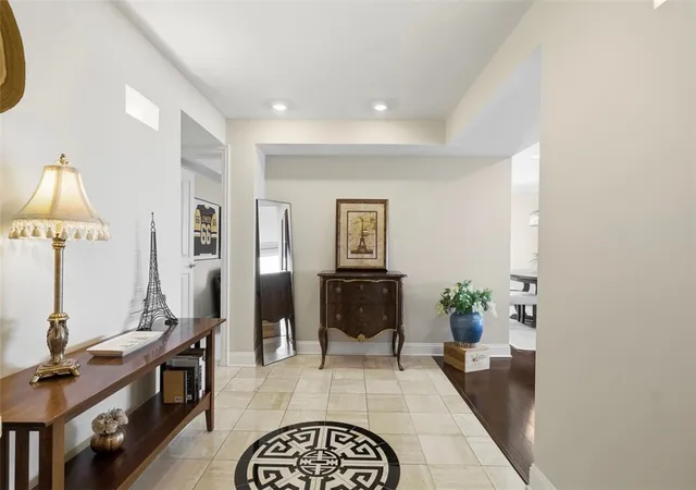 2nd image of 111 Grandview Ave #703, Mt Washington, PA 15211 | MLS# 1766523