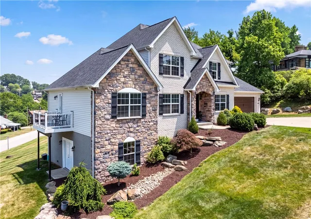 2nd image of 4511 Country Club Dr, Whitehall, PA 15236 | MLS# 1766037