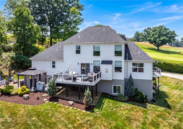 3rd image of 4511 Country Club Dr, Whitehall, PA 15236 | MLS# 1766037