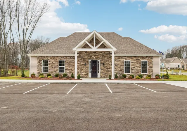 4th image of 3022 Maple Crest Court, Twp Of But Sw, PA 16001 | MLS# 1766600