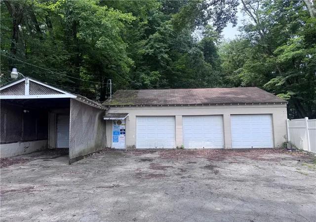image of 805 Harbor St, New Castle, PA 16101 | MLS# 1766605