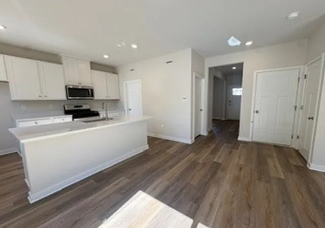 Photo 3 of Single family home for sale at 124 Heim Ct, Glenshaw, PA 15116 | MLS# 1766583 | Listing updated on 2026-10-05
