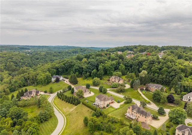 50th image of 2183 Grandeur Dr, Hampton, PA 15044 | MLS# 1765046