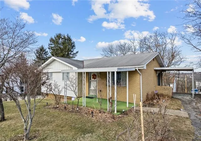 Photo 2 of Single family home for sale at 3818 Grant St, South Park, PA 15129 | MLS# 1766638 | Listing updated on 2026-07-25
