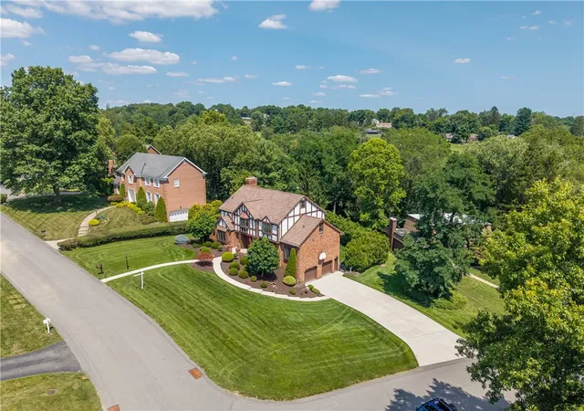 5th image of 2665 Gloucester Dr, Upper St Clair, PA 15241 | MLS# 1766534