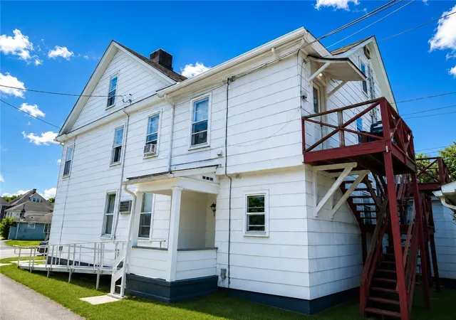 Listing Photo 4 - Condo for sale in building located at 217-219 Chestnut St, Kittanning, PA 16201