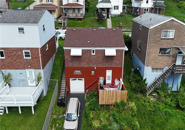 2nd image of 851 Florence, East Mc Keesport, PA 15035 | MLS# 1766660