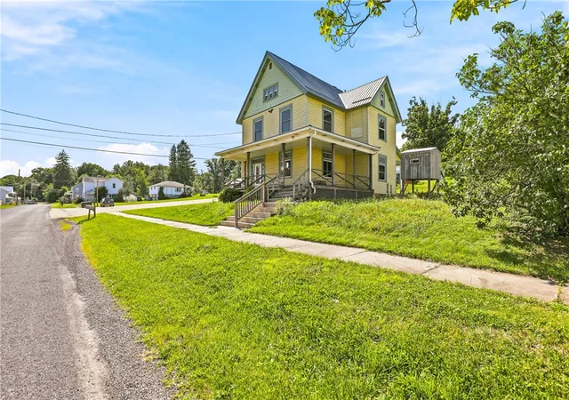 4th image of 130 S Main Street, Somerset Twp, PA 15541 | MLS# 1766507